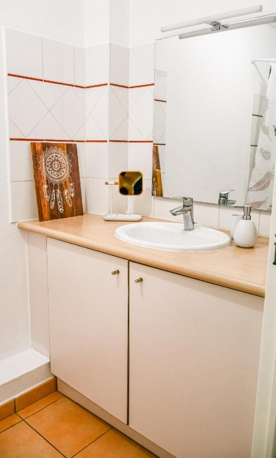 Charmant Appartement Aux Abymes Les Abymes Exteriér fotografie